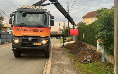 Nouveau camion benne avec grue auxiliaire